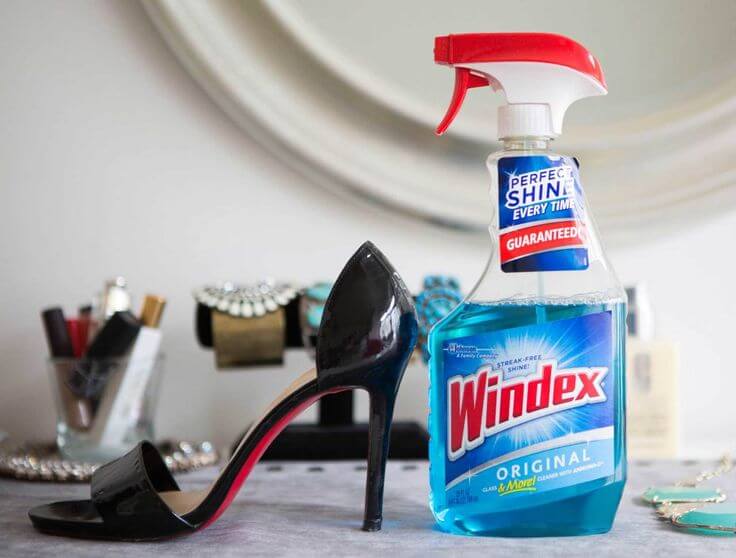 Window cleaner for patent leather